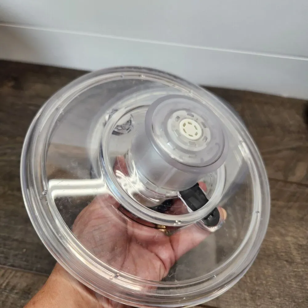 OXO Salad Spinner - Clear With Black Button 8 Inch